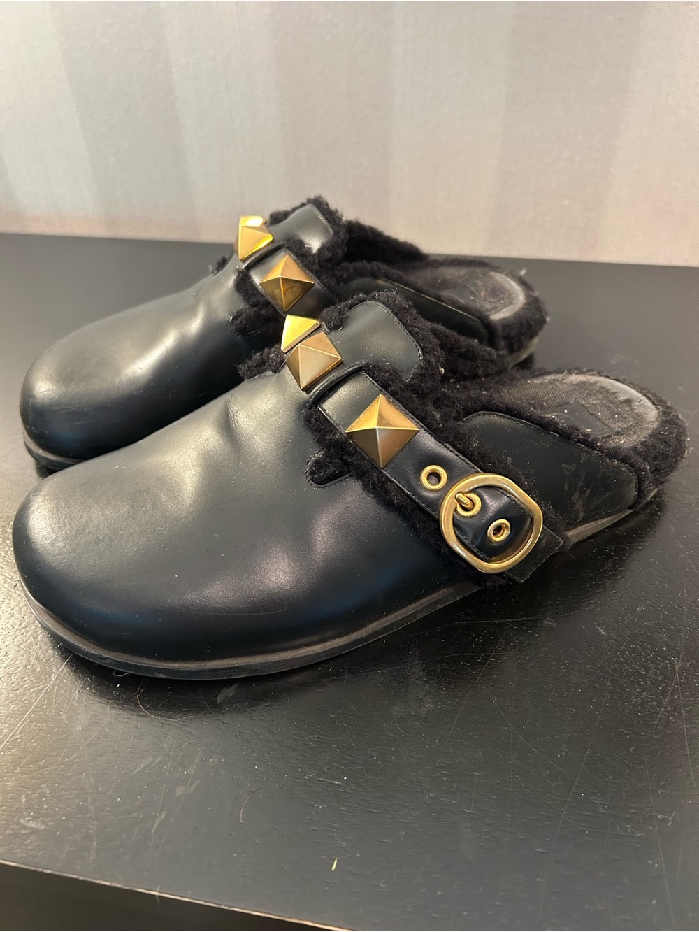 Valentino Garavani Women’s Roman Stud Shearling Sabot Black Mules